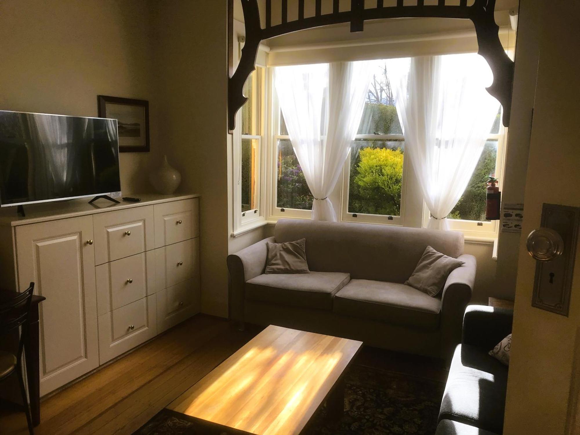 Belton Apartments-Hedge Cottage Хобарт Экстерьер фото